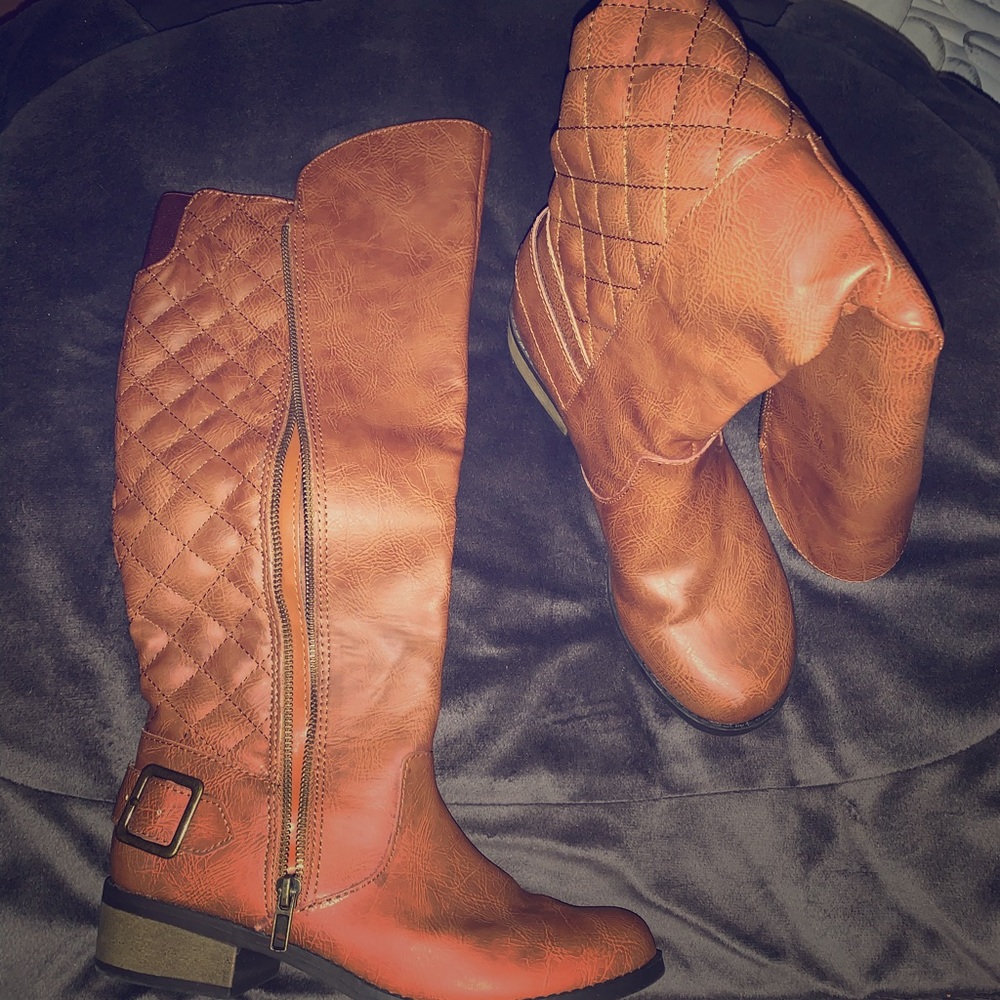 Cognac boots
